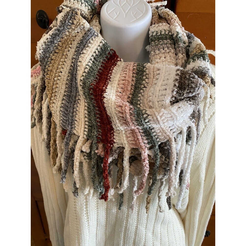 Women’s Fashion by Mirabeau Infinity Scarf Knitted Super Soft Multicolor NWOT